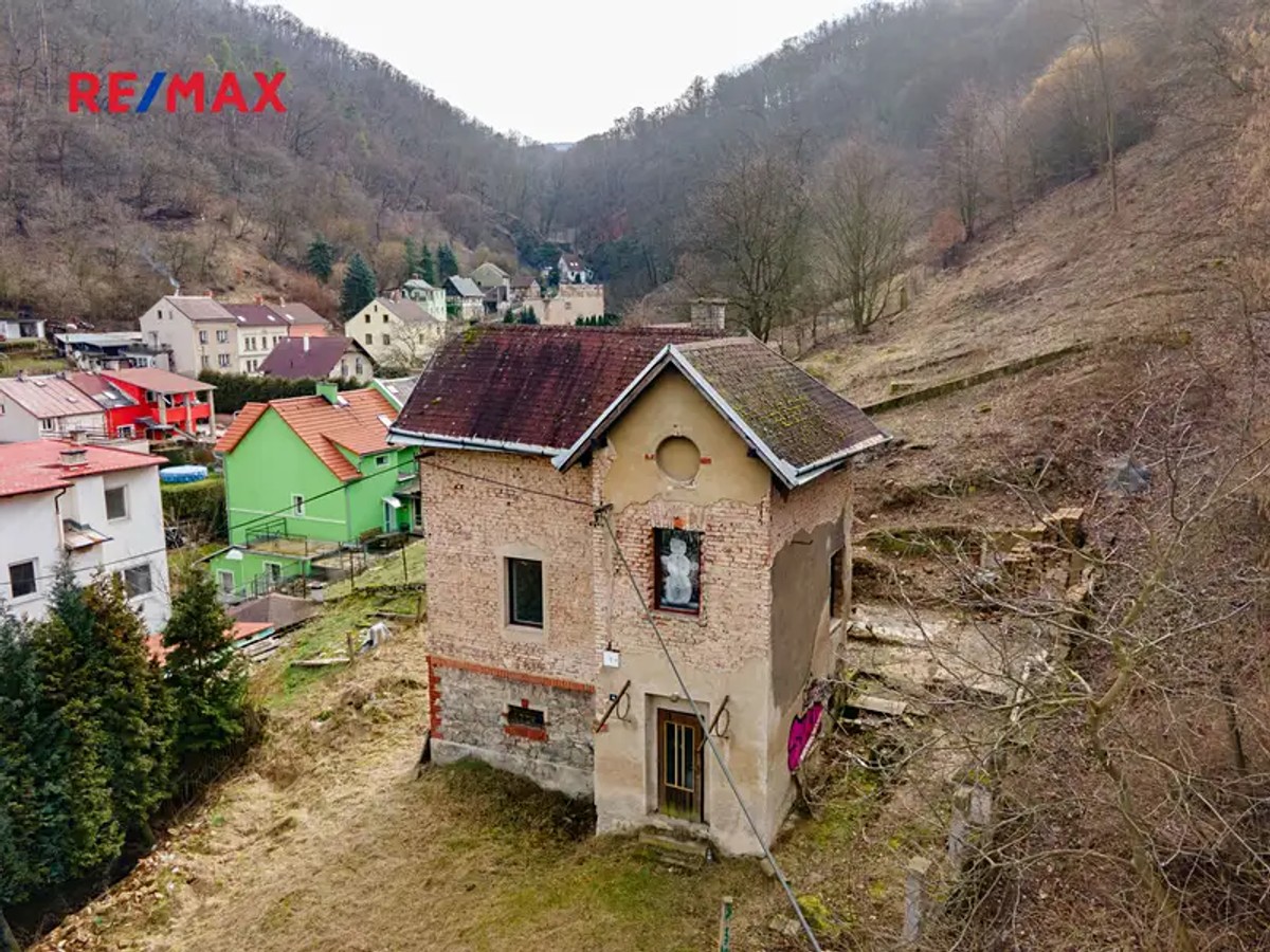 Prodej domu 105 m², pozemek 2002 m²