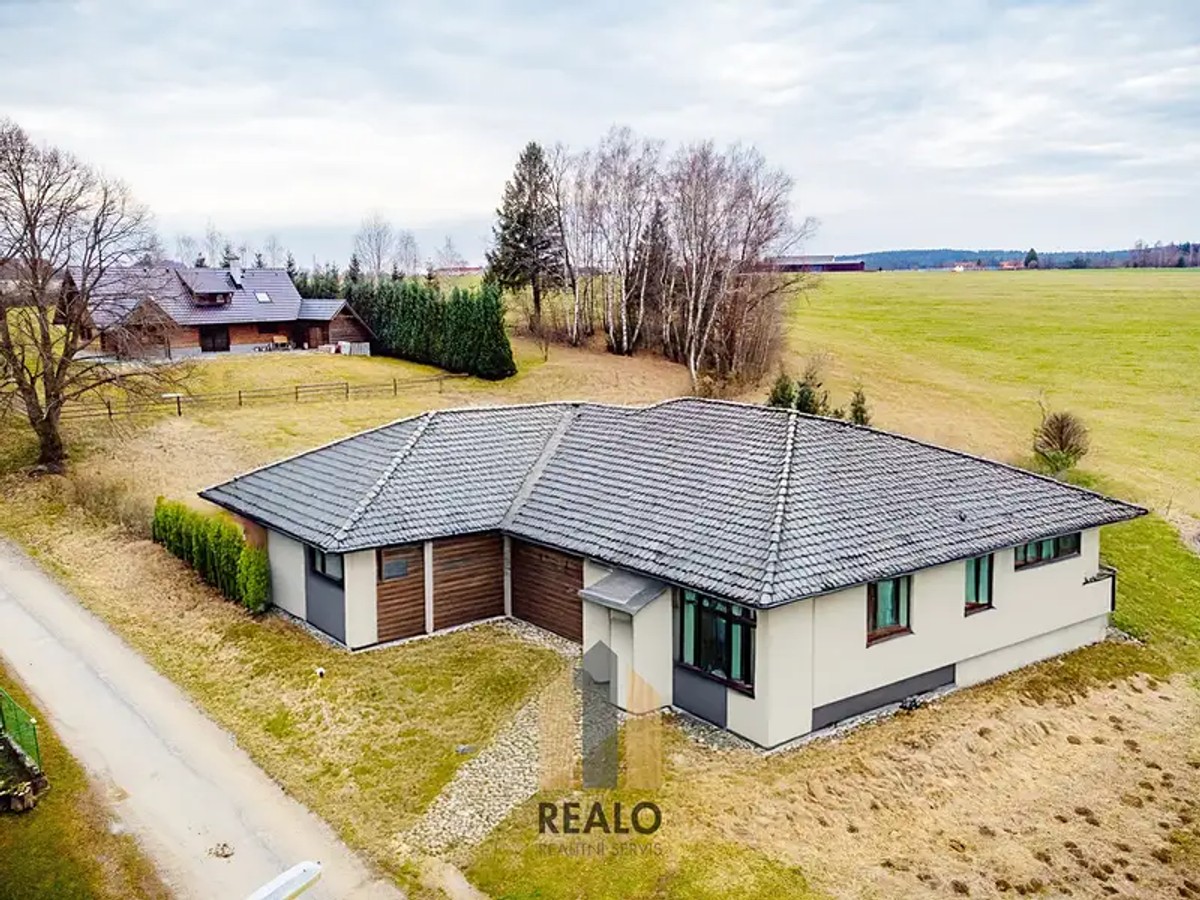 Prodej stavebního pozemku 1400 m²