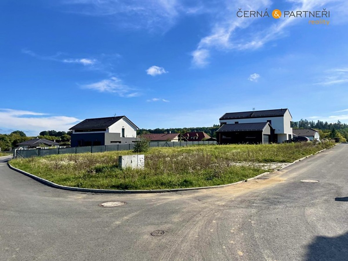 Prodej stavebního pozemku 1078 m²