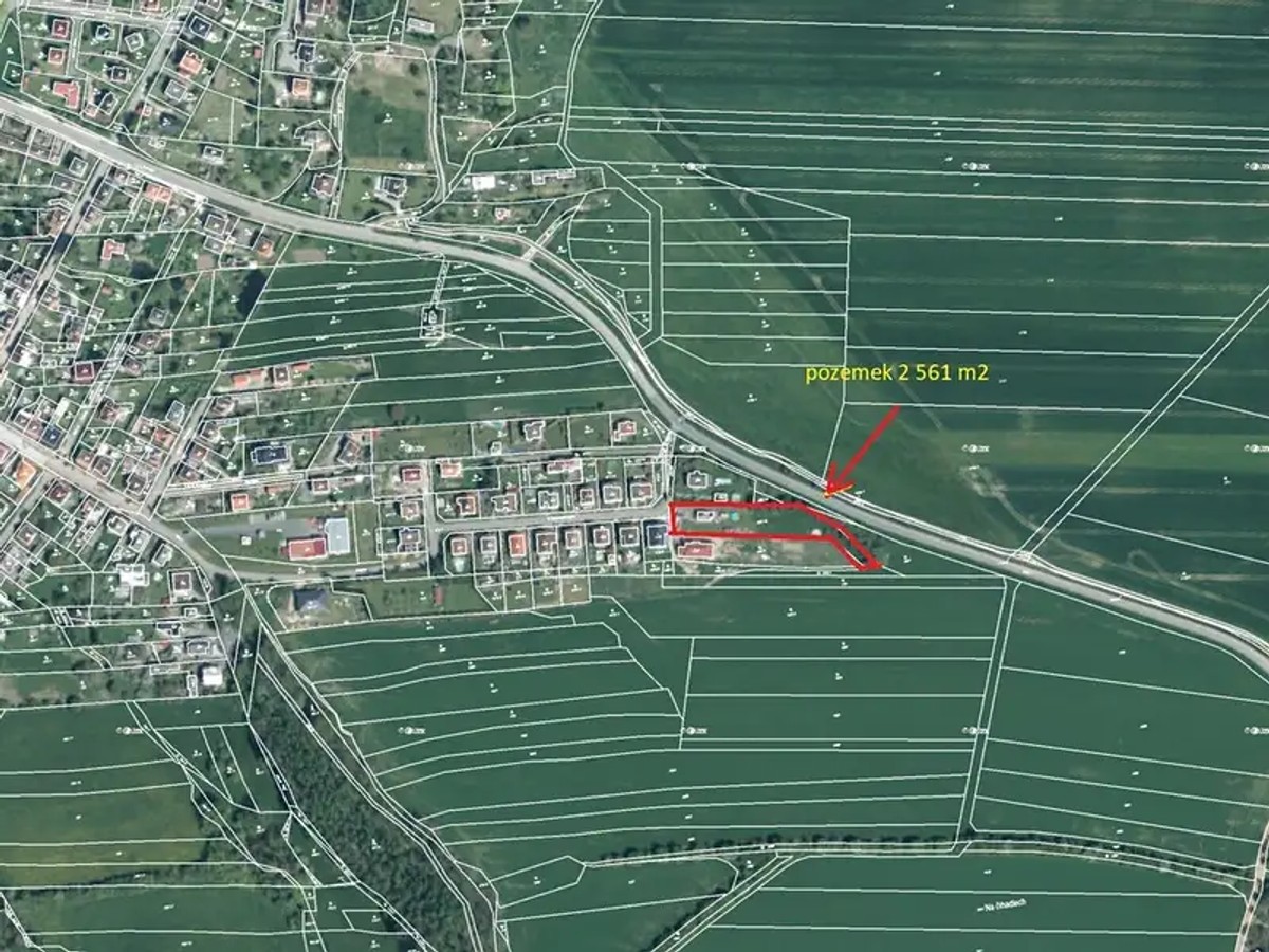 Prodej stavebního pozemku 2561 m²