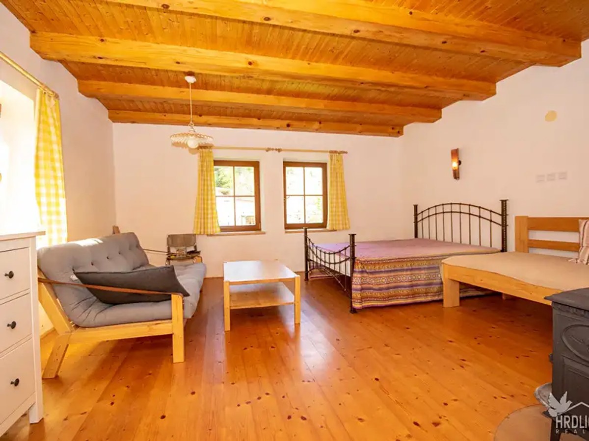 Prodej chalupy 56 m², pozemek 14063 m²