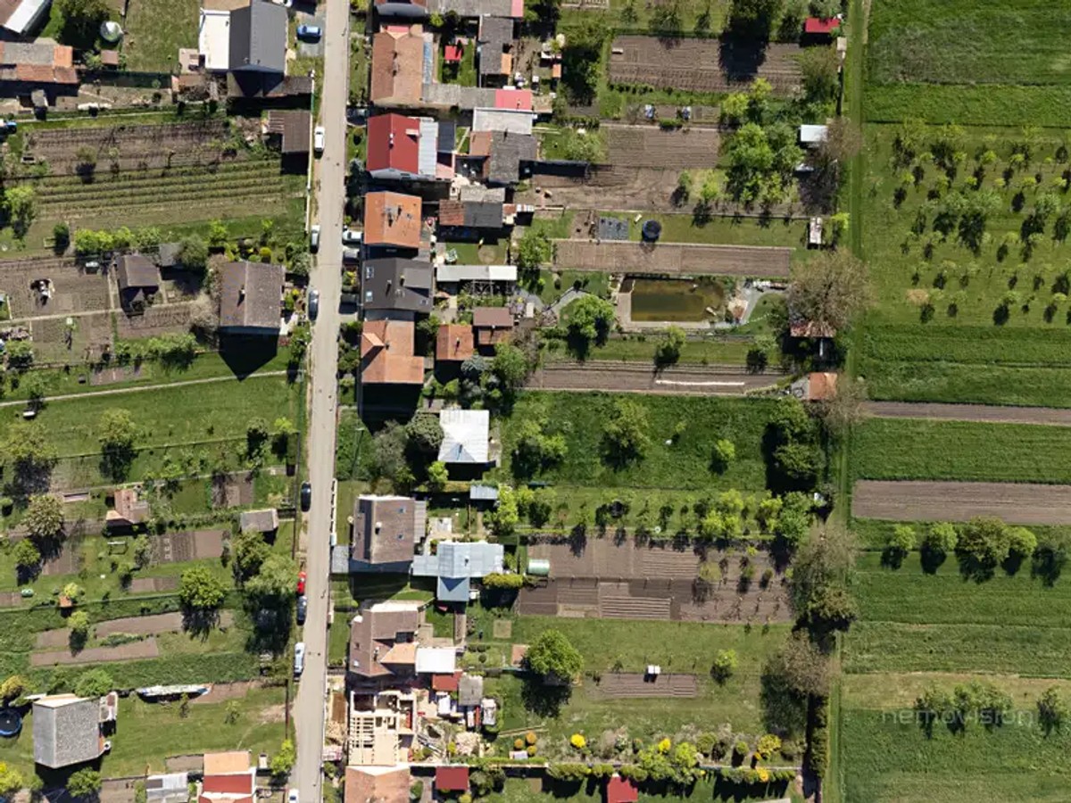 Prodej stavebního pozemku 1800 m²