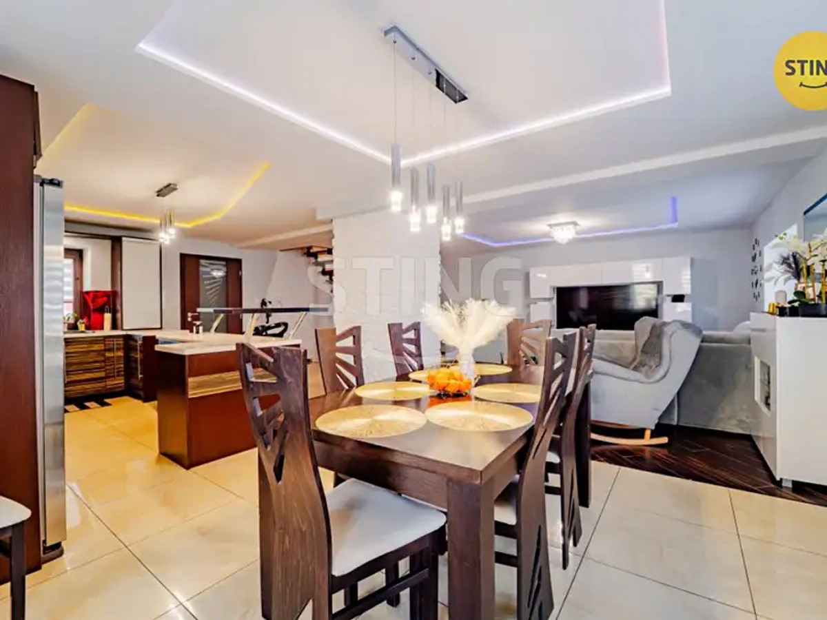 Prodej domu 215 m², pozemek 2159 m²