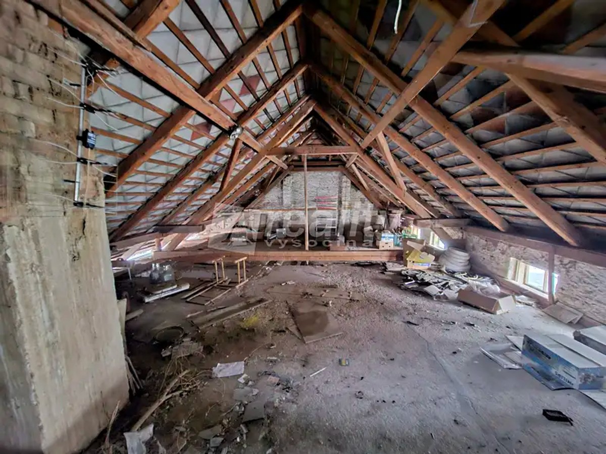 Prodej zemědělské usedlosti 320 m², pozemek 2468 m²
