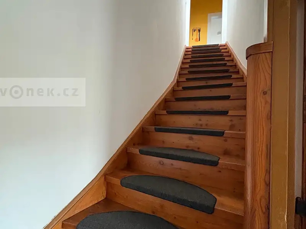 Prodej domu 420 m², pozemek 950 m²
