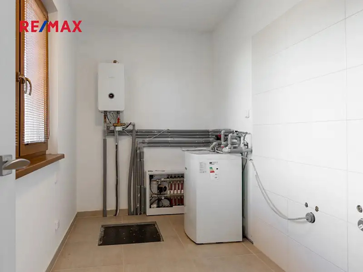 Prodej domu 198 m², pozemek 974 m²
