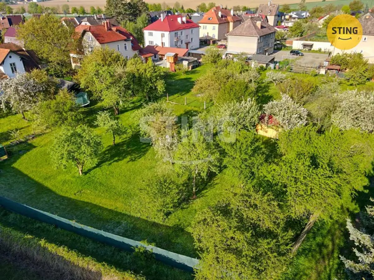 Prodej stavebního pozemku 1200 m²