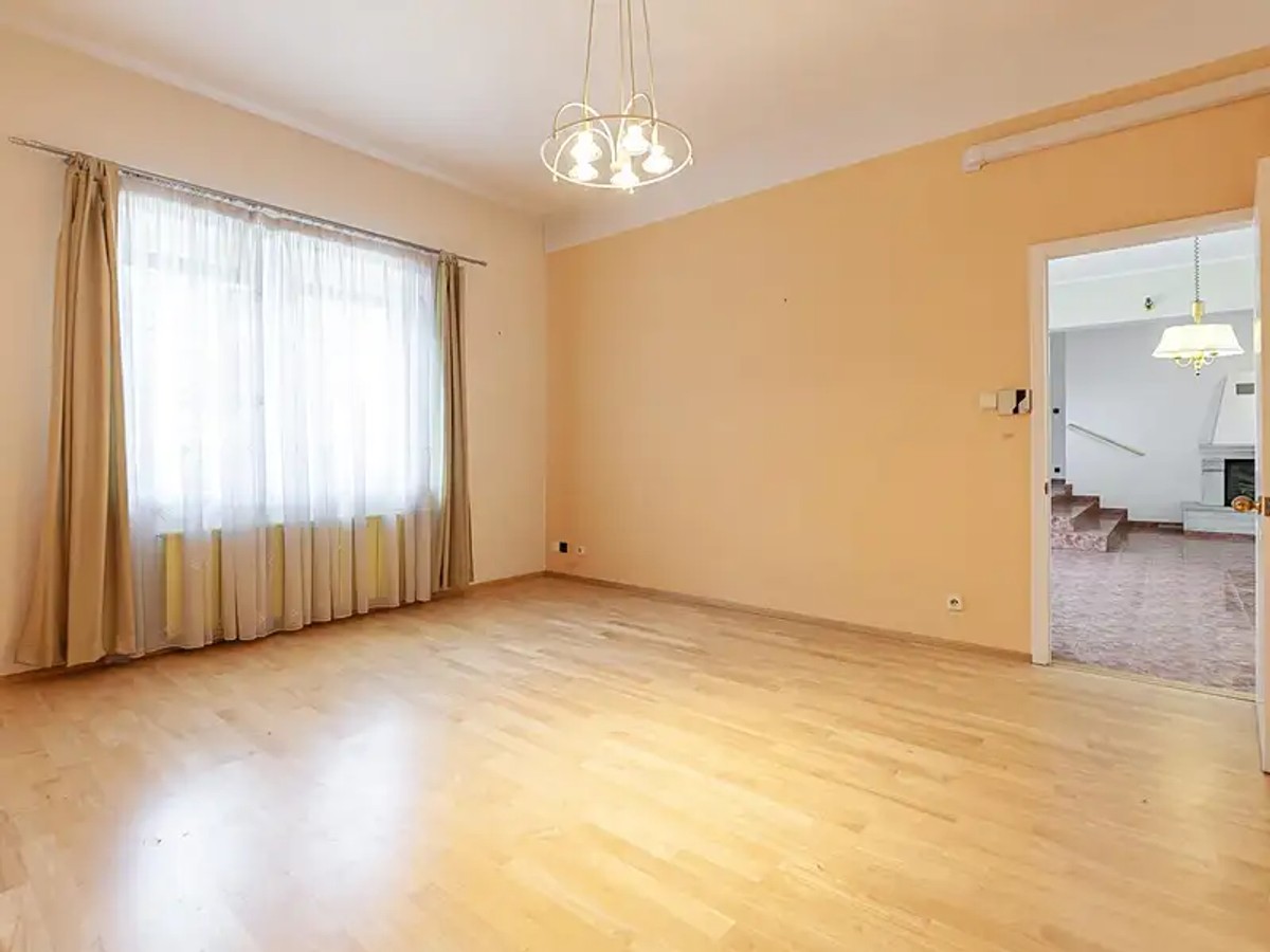 Prodej domu 450 m², pozemek 1292 m²