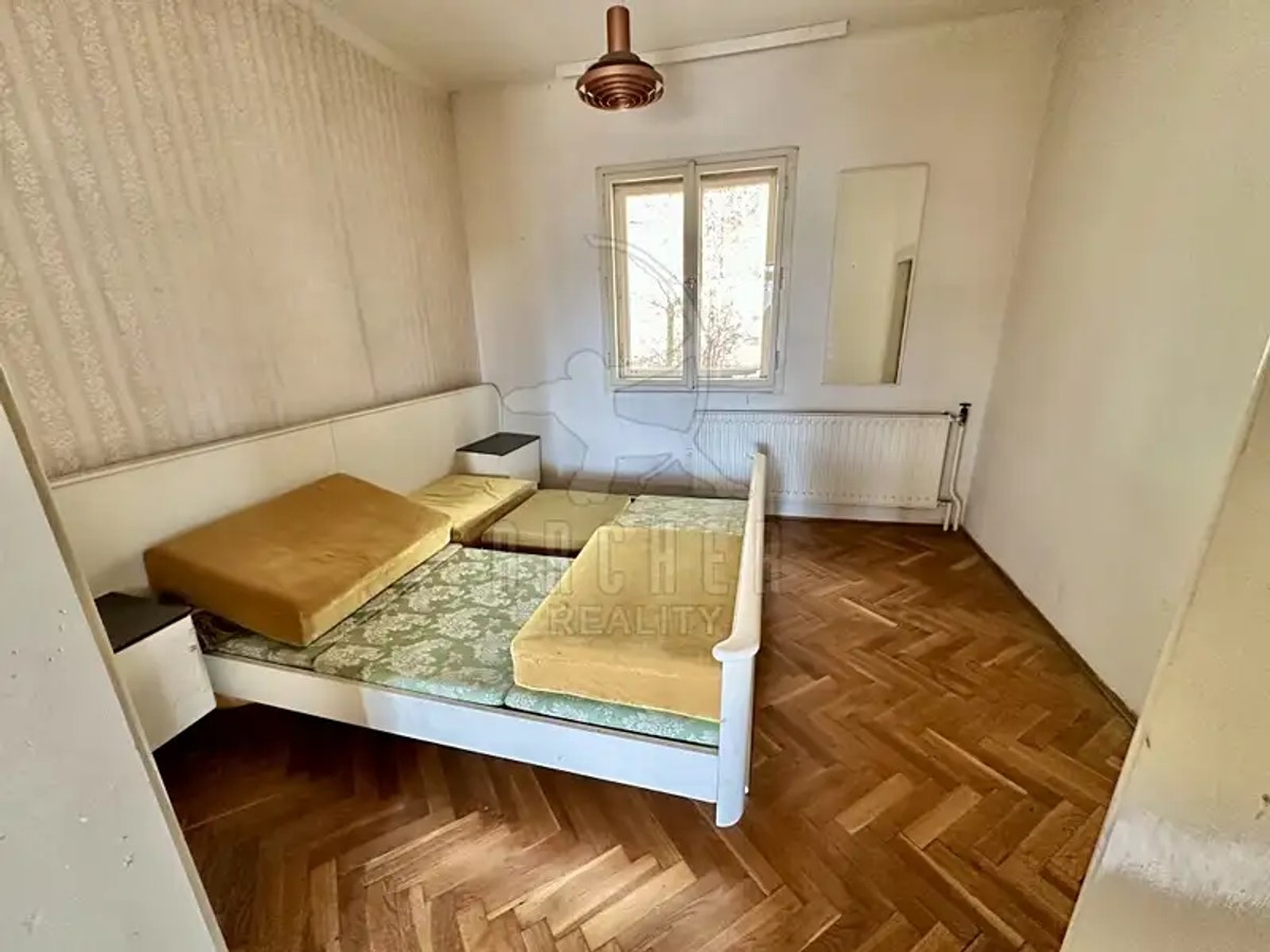 Prodej domu 230 m², pozemek 1948 m²