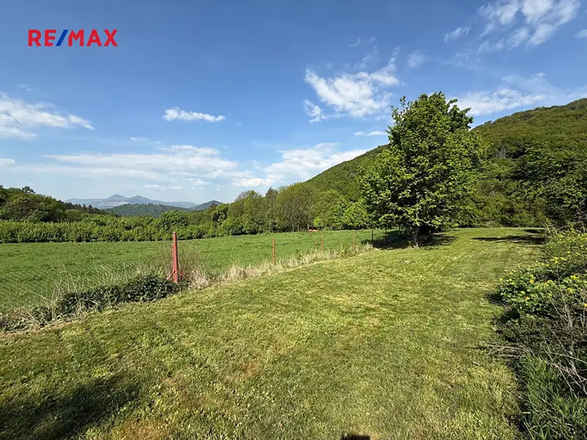 Prodej stavebního pozemku 1249 m²