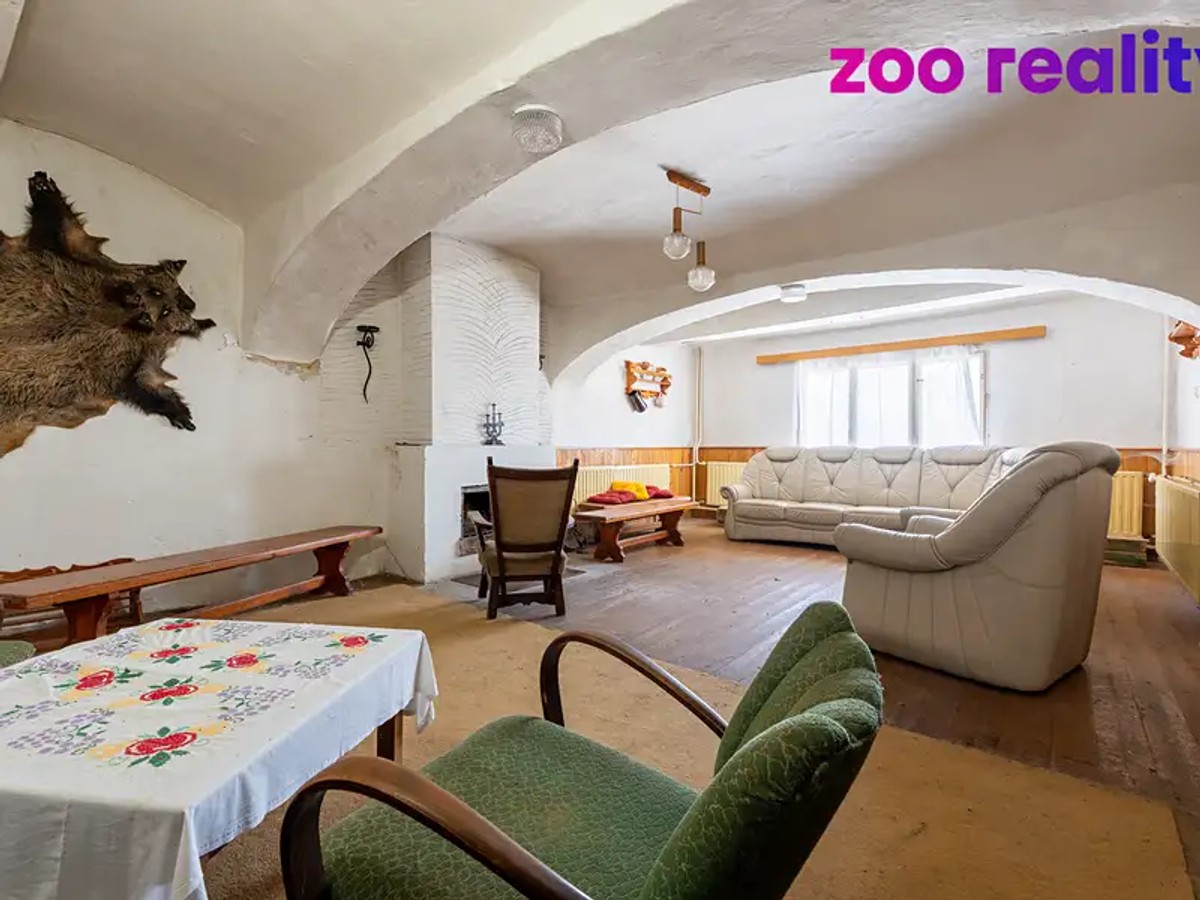 Prodej domu 200 m², pozemek 15554 m²