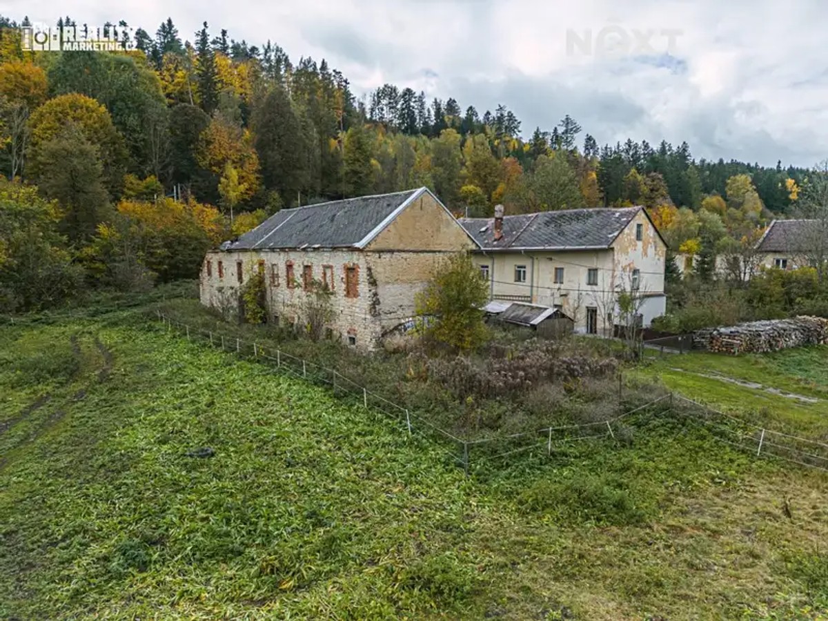Prodej stavebního pozemku 5040 m²