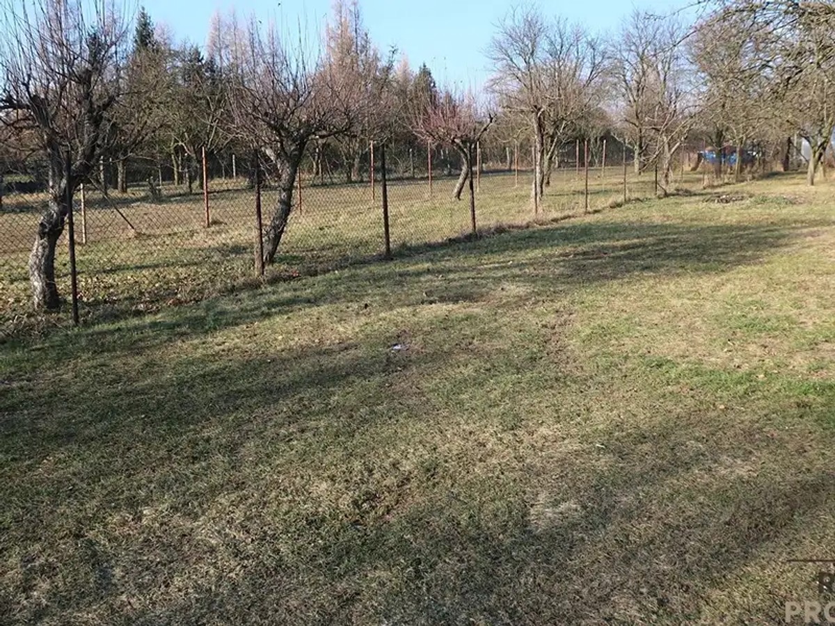 Prodej stavebního pozemku 832 m²