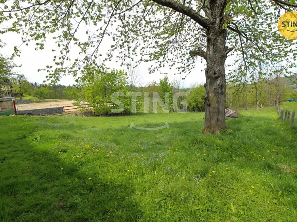 Prodej stavebního pozemku 2439 m²