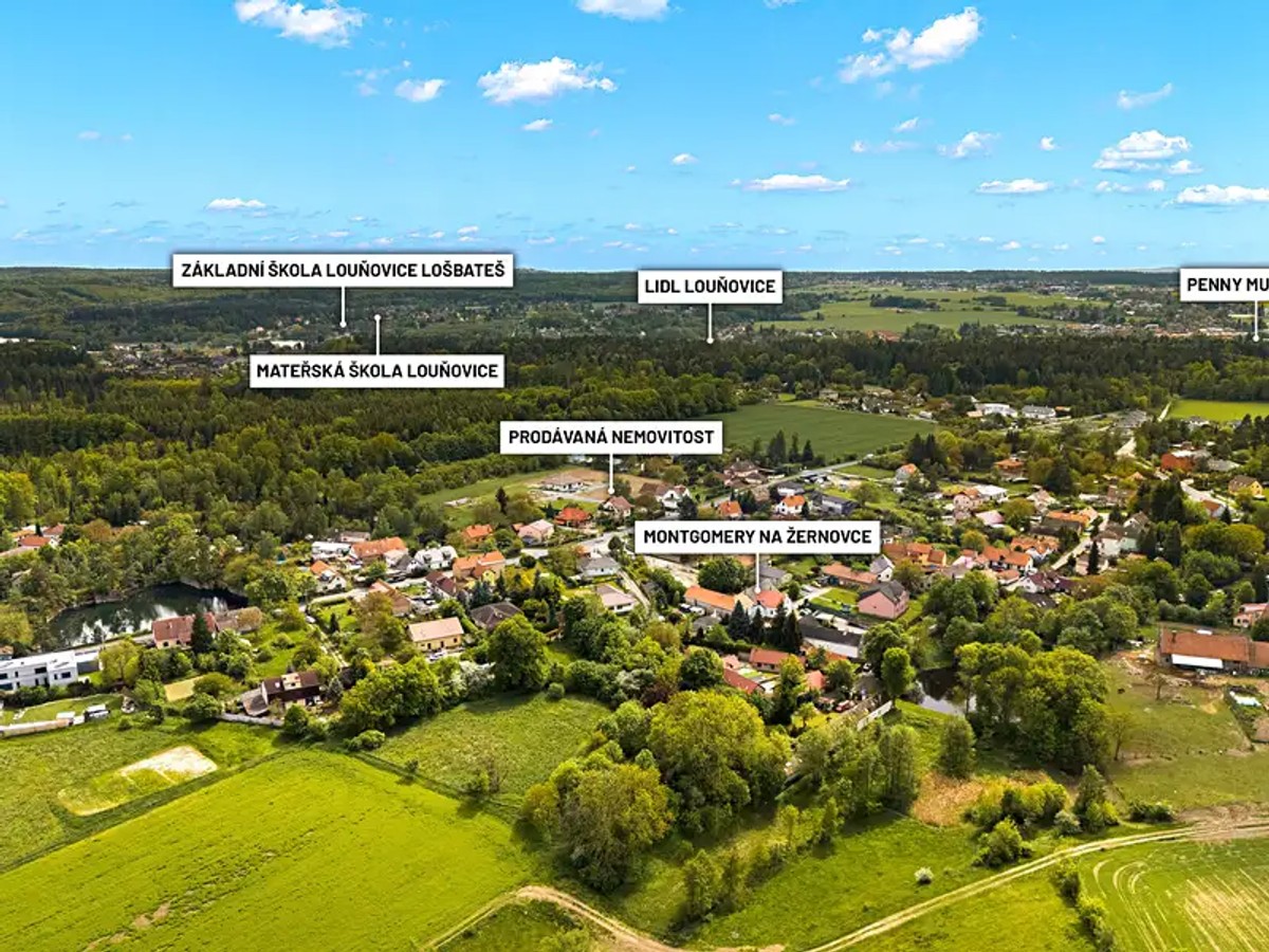Prodej stavebního pozemku 1093 m²