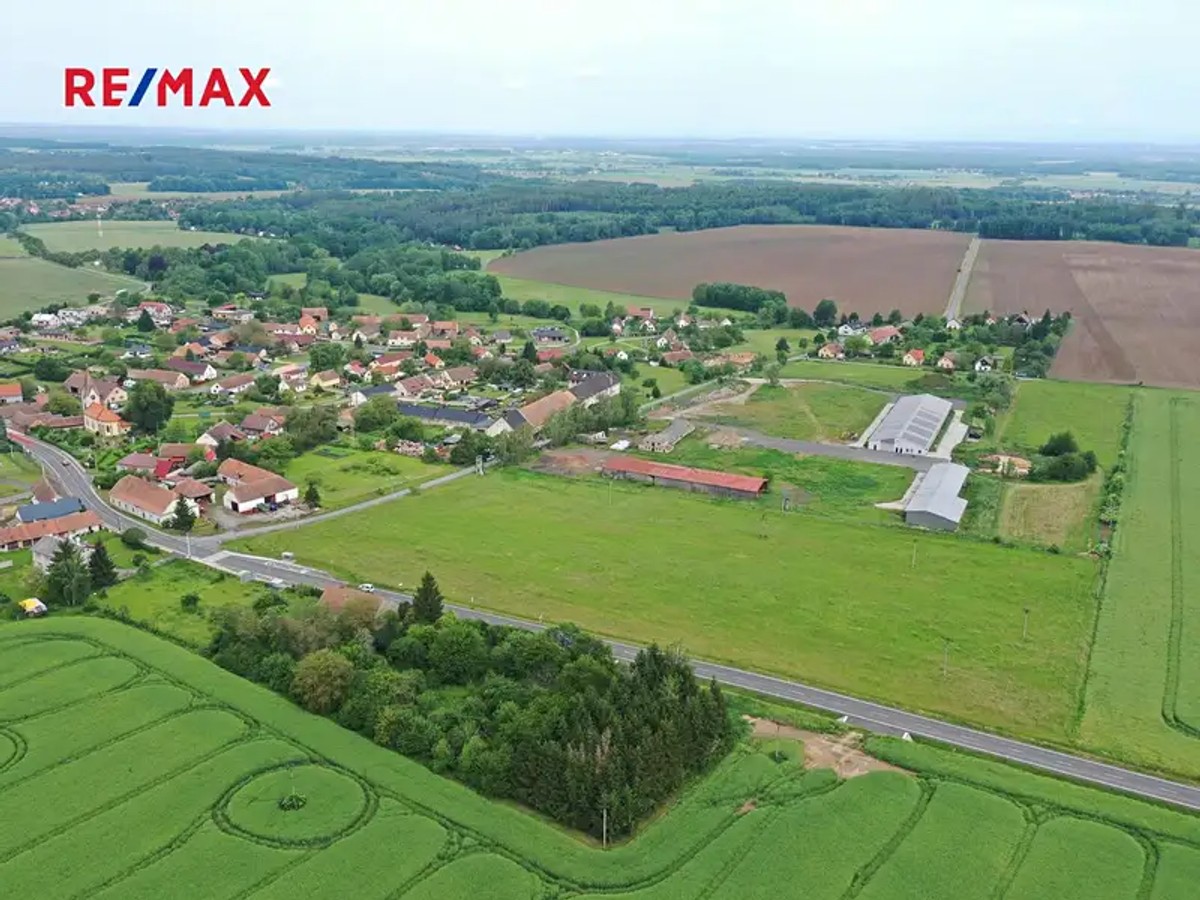 Prodej stavebního pozemku 5670 m²