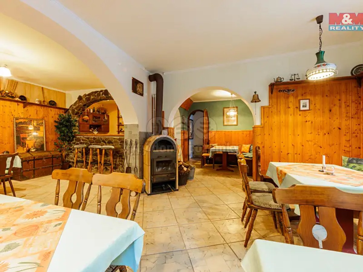 Prodej domu 440 m², pozemek 373 m²