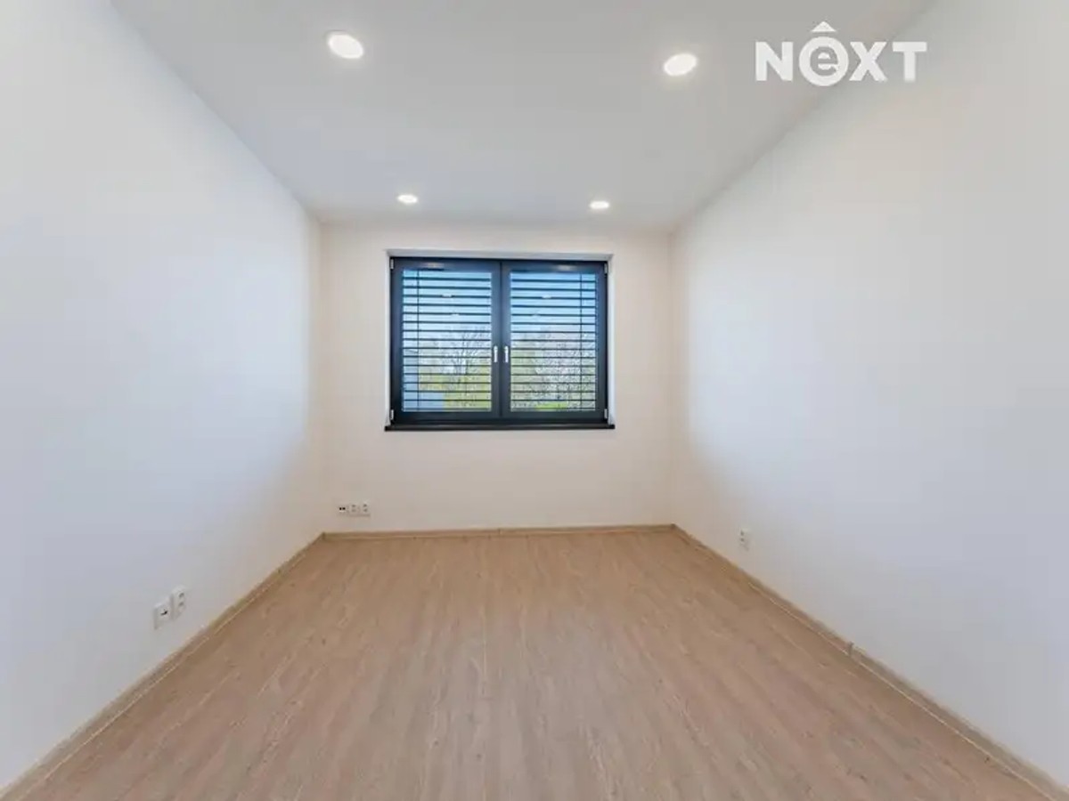Prodej vily 300 m², pozemek 1066 m²