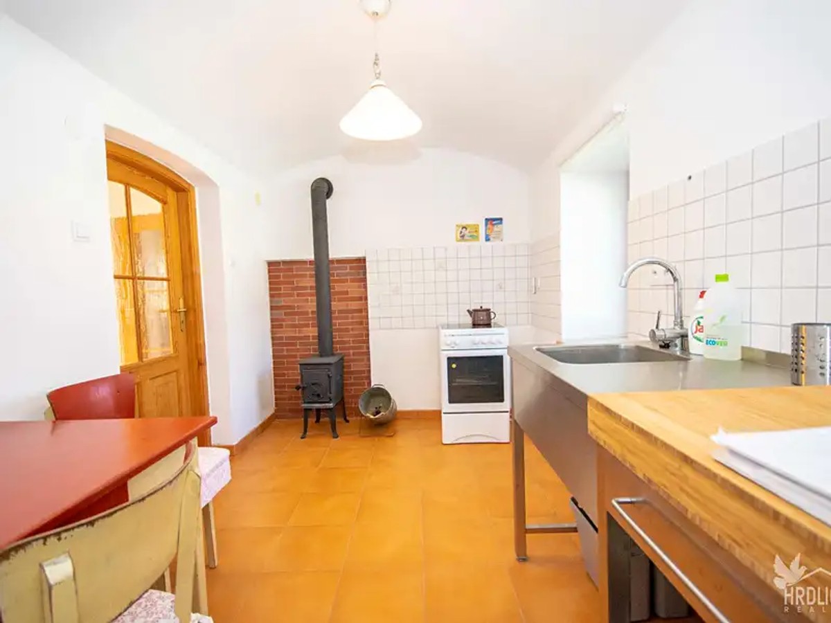 Prodej chalupy 56 m², pozemek 14063 m²