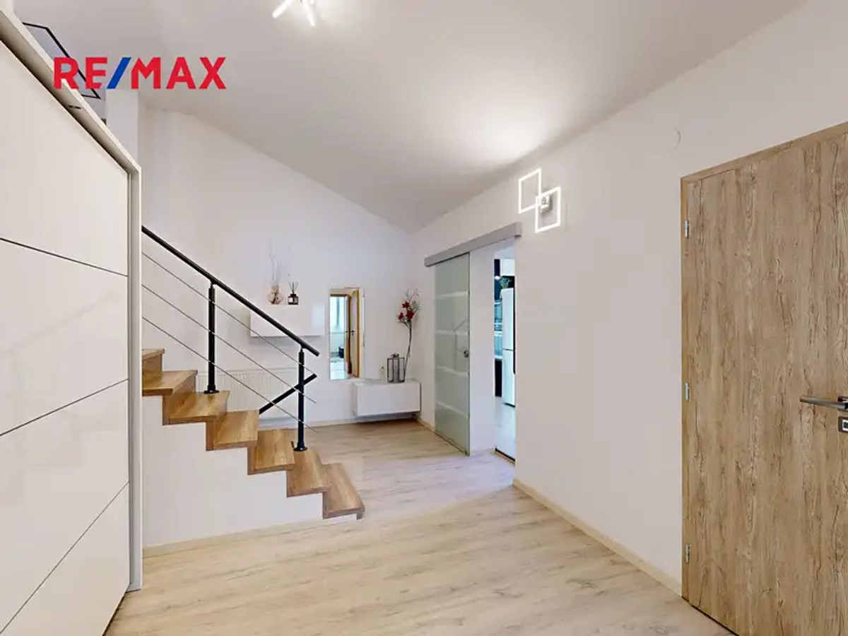 Prodej domu 186 m², pozemek 1068 m²