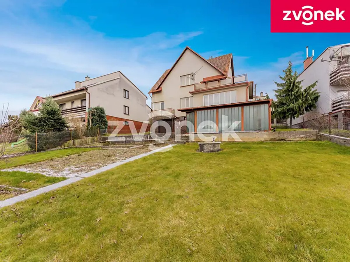 Prodej vily 250 m², pozemek 785 m²