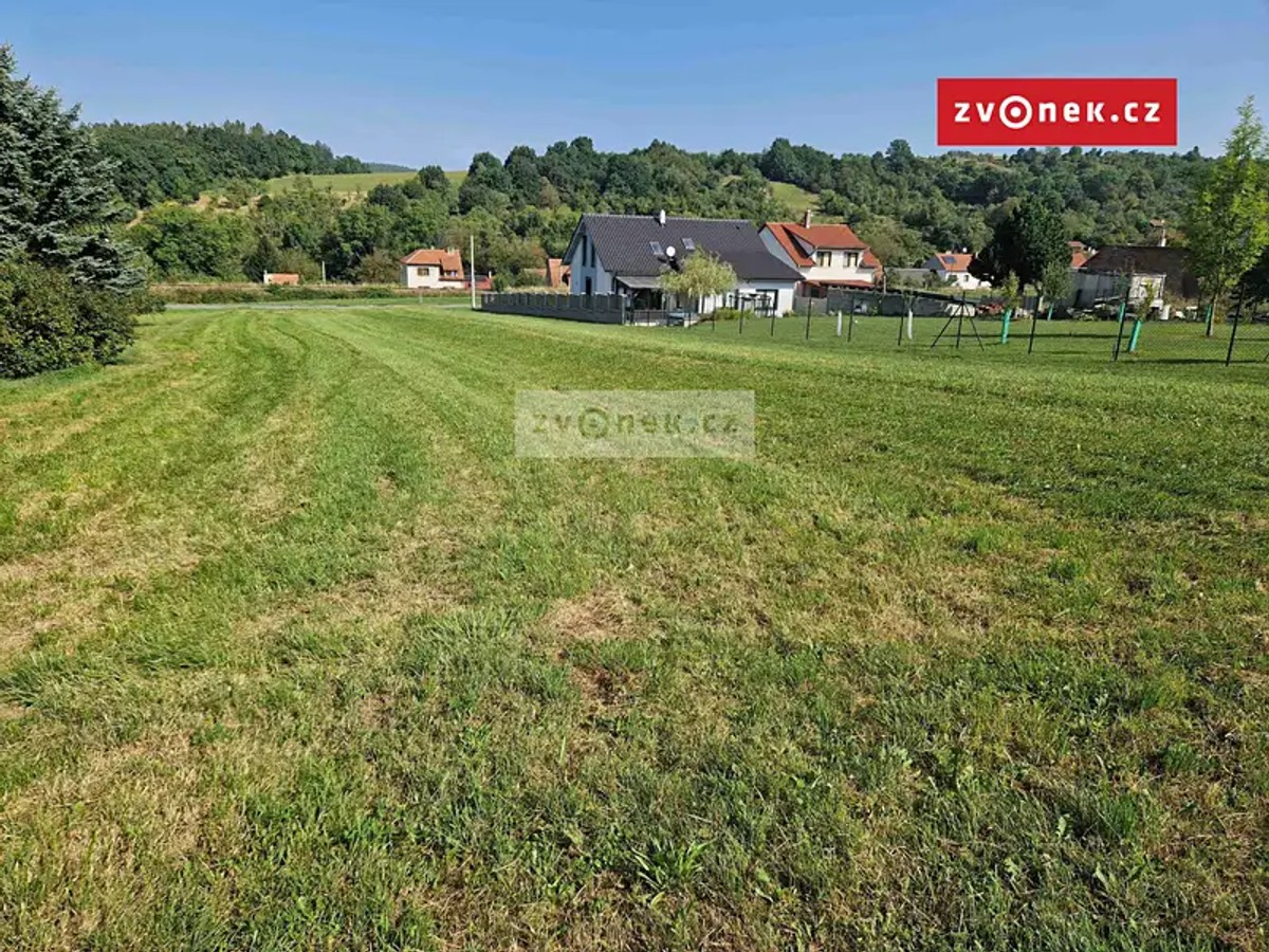 Prodej stavebního pozemku 1050 m²
