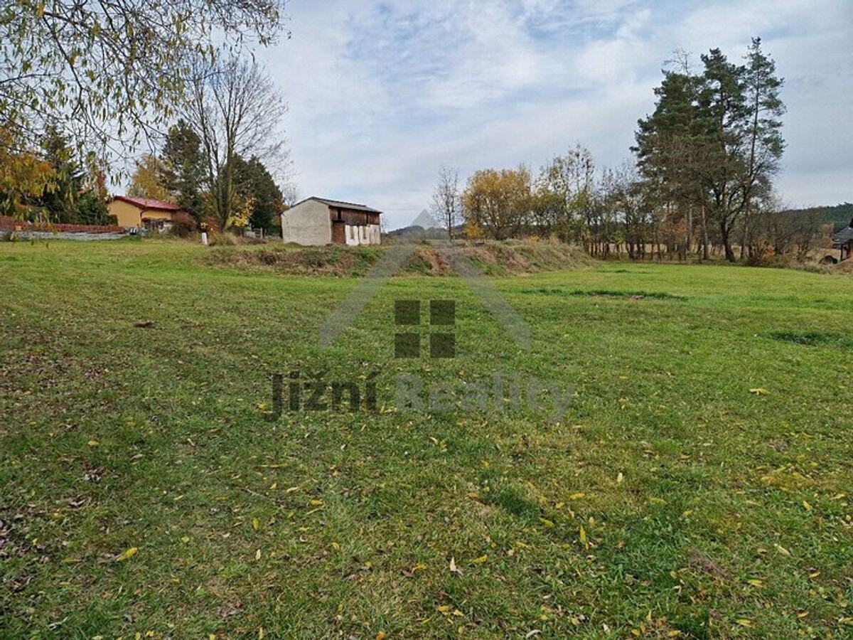 Prodej stavebního pozemku 8375 m²