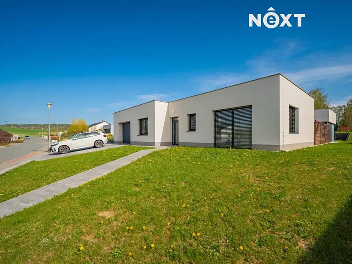 Prodej vily 300 m², pozemek 1066 m²
