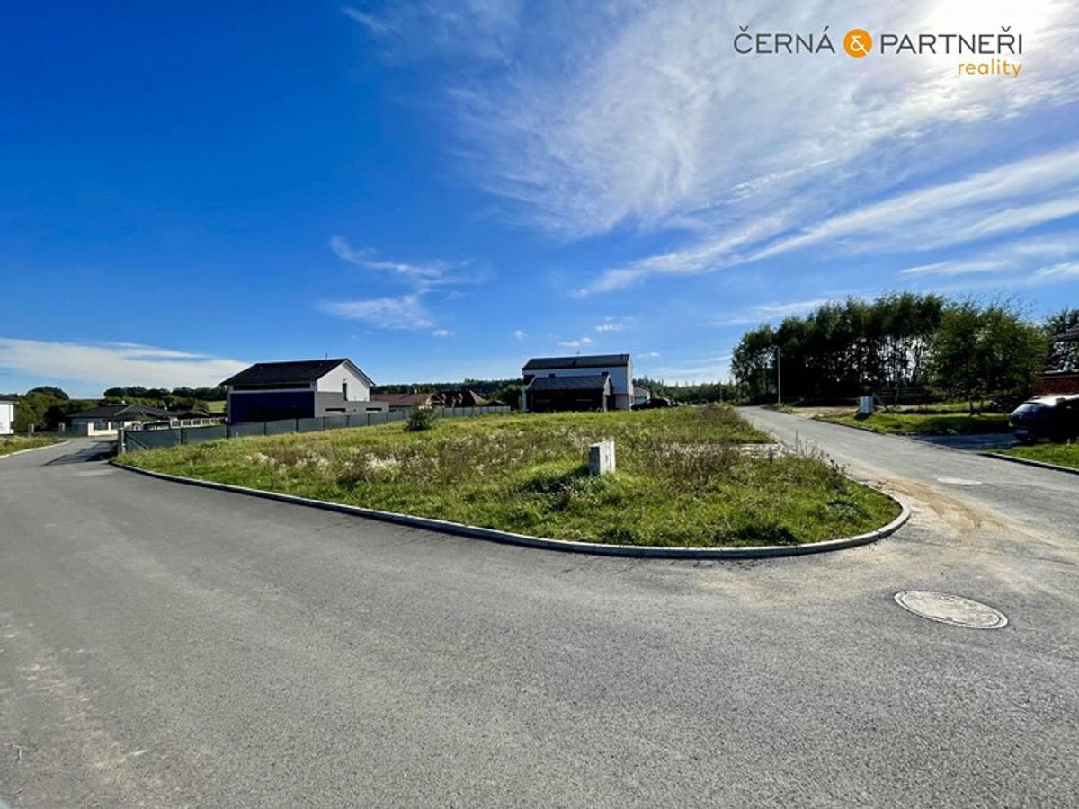 Prodej stavebního pozemku 1078 m²