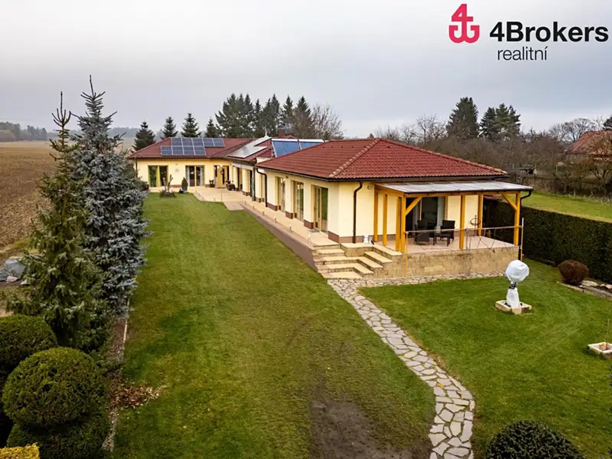 Prodej domu 250 m², pozemek 2816 m²