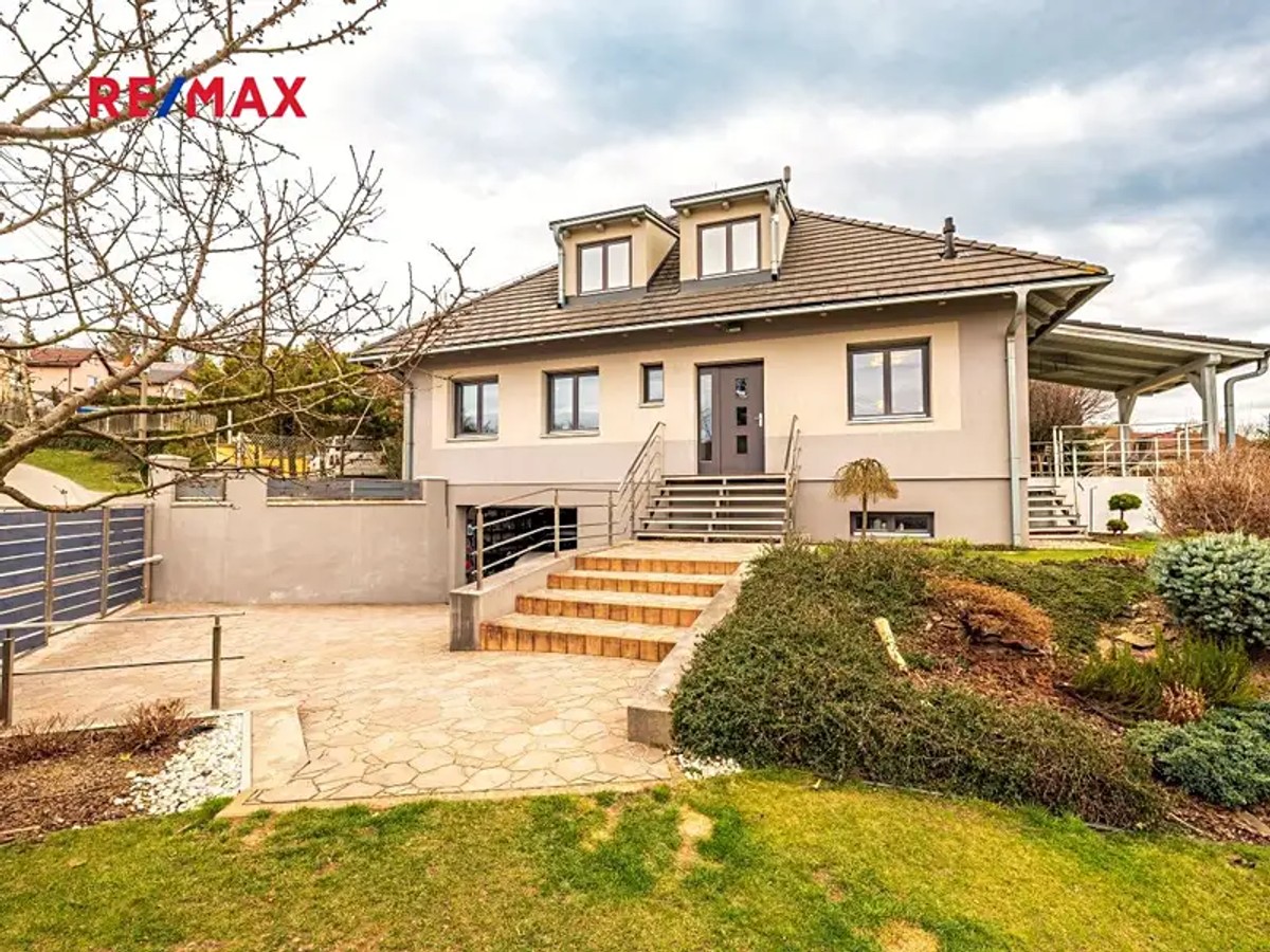Prodej domu 198 m², pozemek 697 m²