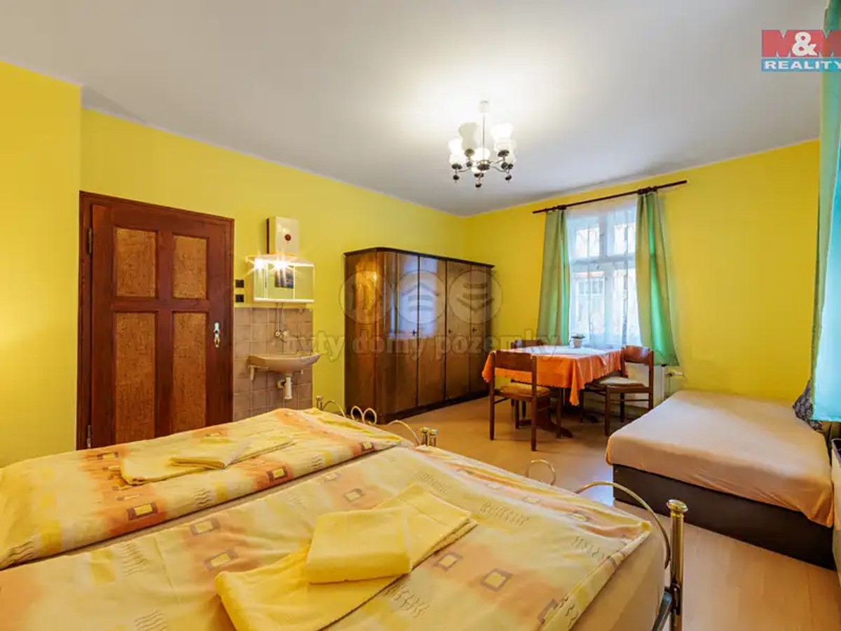Prodej domu 440 m², pozemek 373 m²
