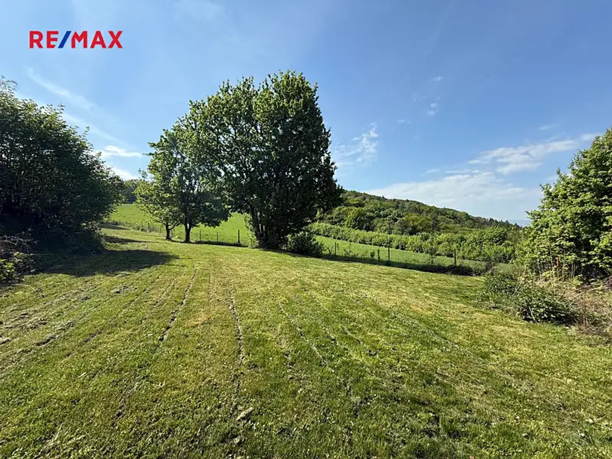 Prodej stavebního pozemku 1249 m²