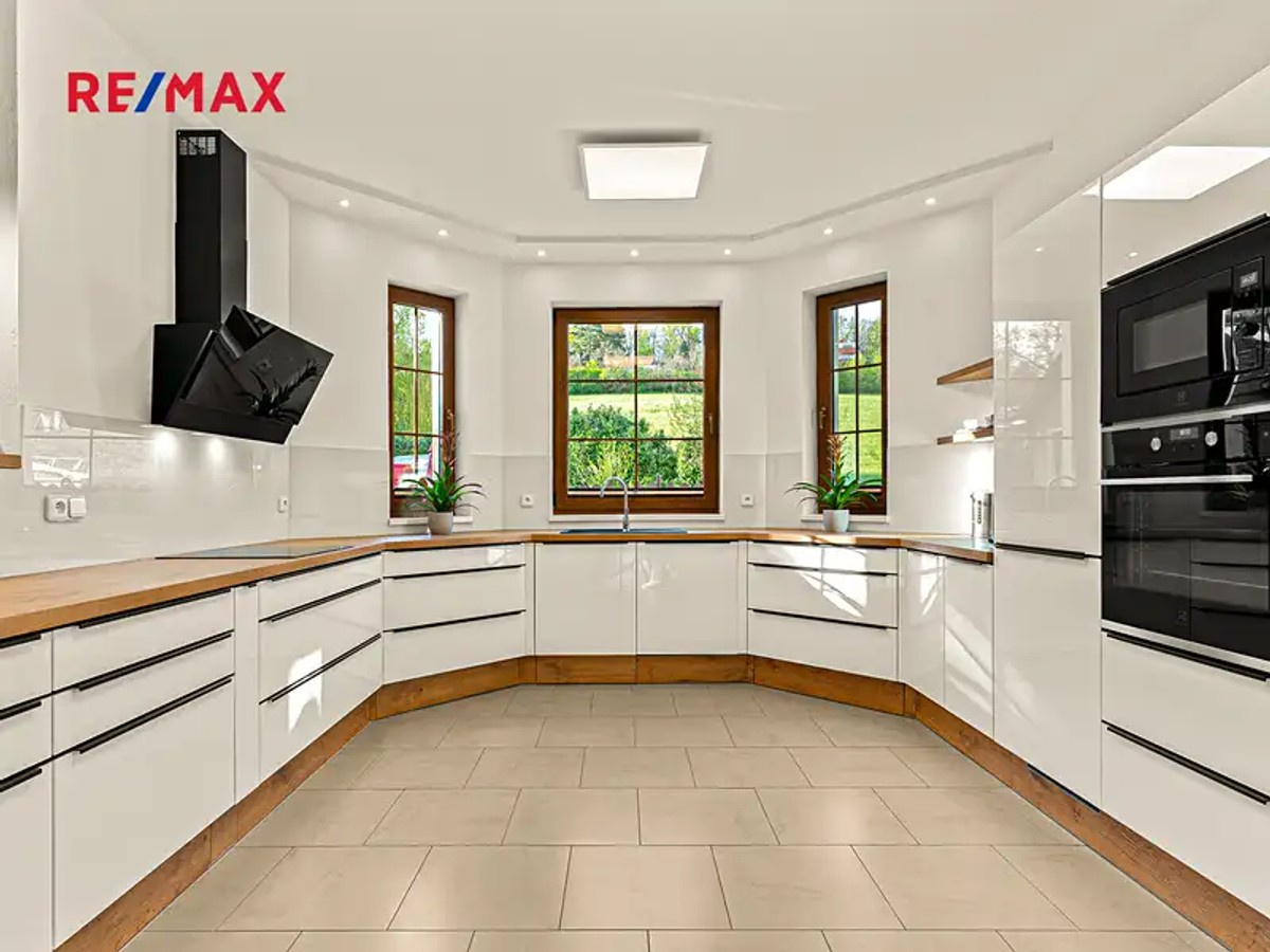 Prodej domu 307 m², pozemek 823 m²