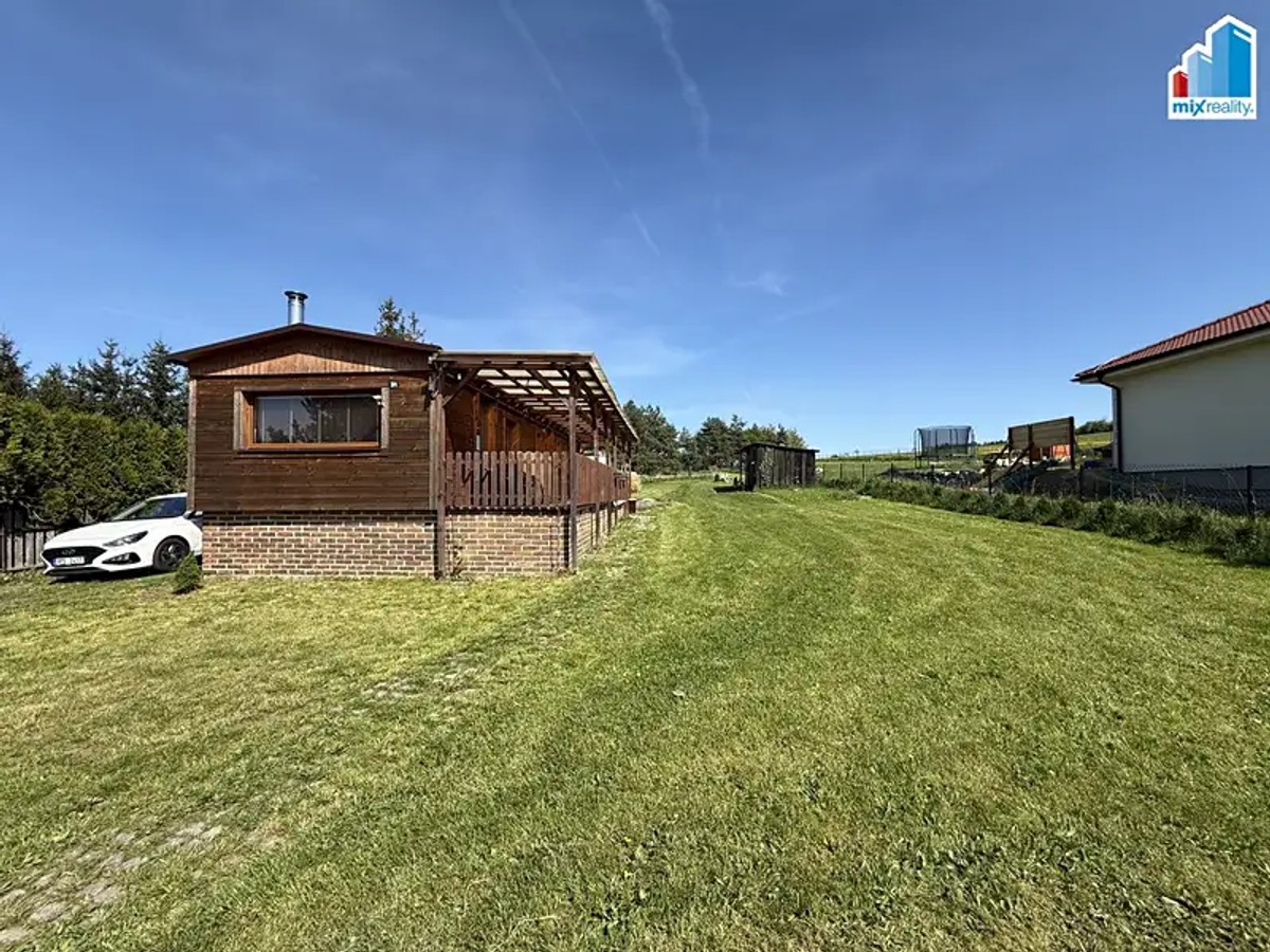 Prodej stavebního pozemku 2561 m²