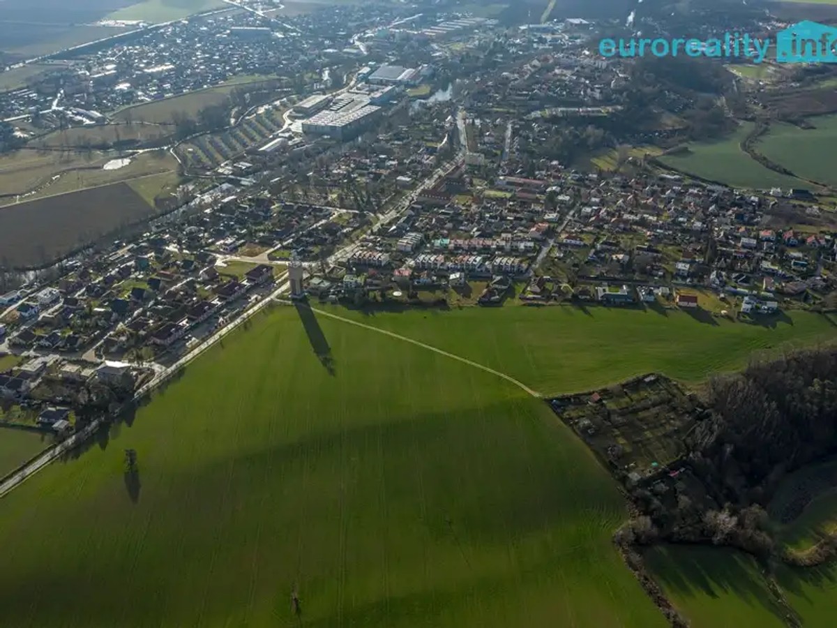 Prodej stavebního pozemku 600 m²