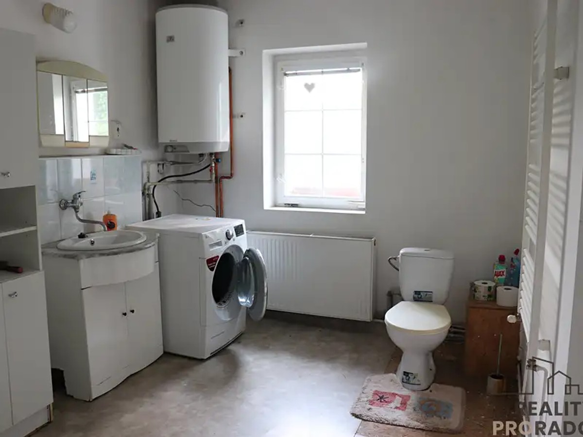 Prodej domu 374 m², pozemek 675 m²