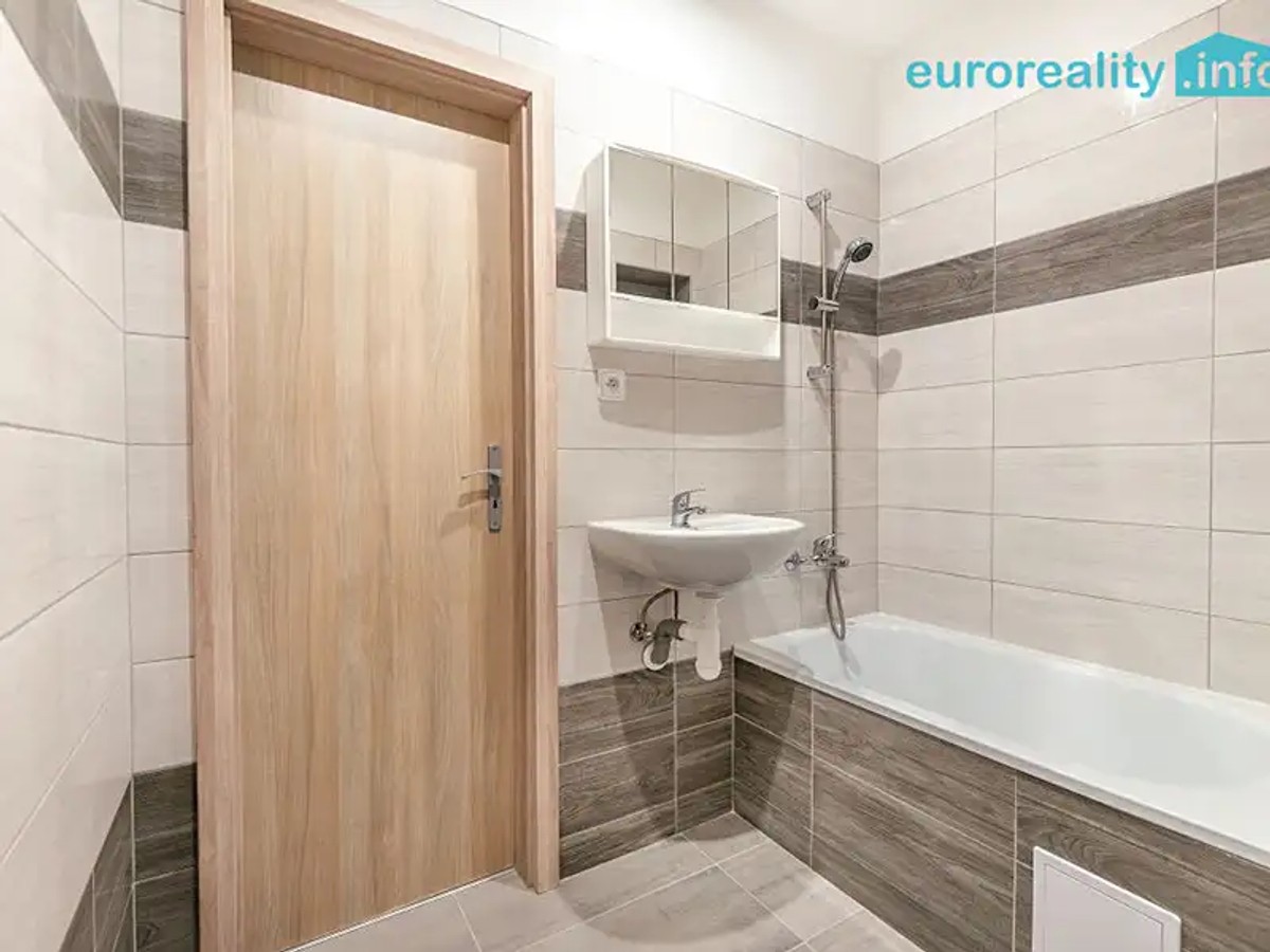 Prodej bytu 2+kk 35 m²