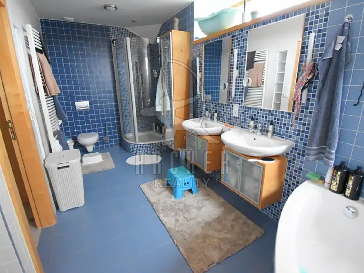 Prodej bytu 5+kk 178 m²