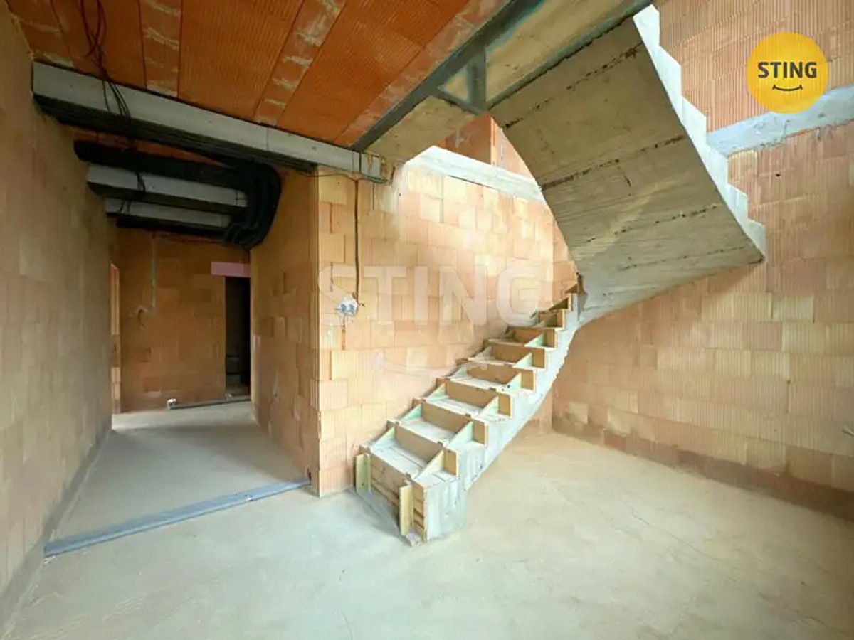Prodej domu 285 m², pozemek 1323 m²