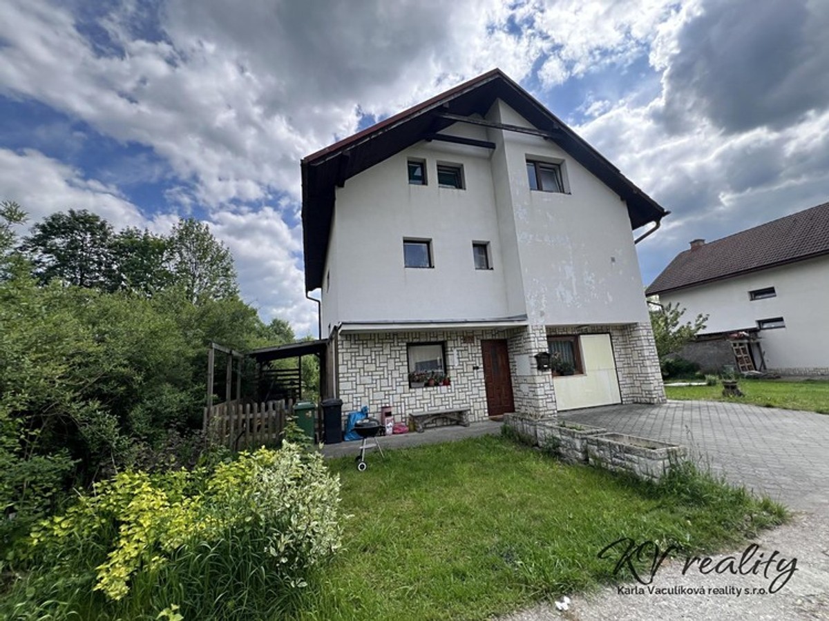 Prodej domu 230 m², pozemek 700 m²