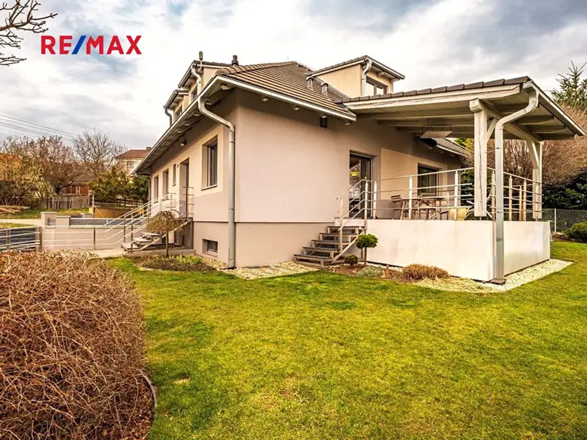 Prodej domu 198 m², pozemek 697 m²