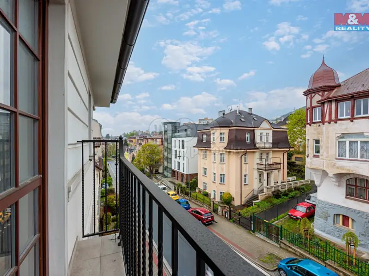 Prodej domu 895 m², pozemek 1336 m²