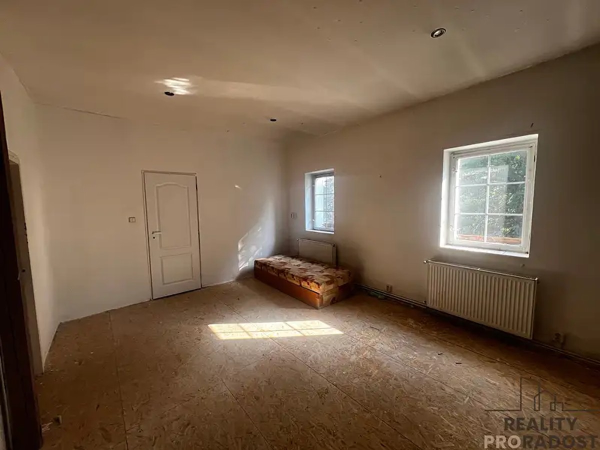 Prodej domu 374 m², pozemek 675 m²