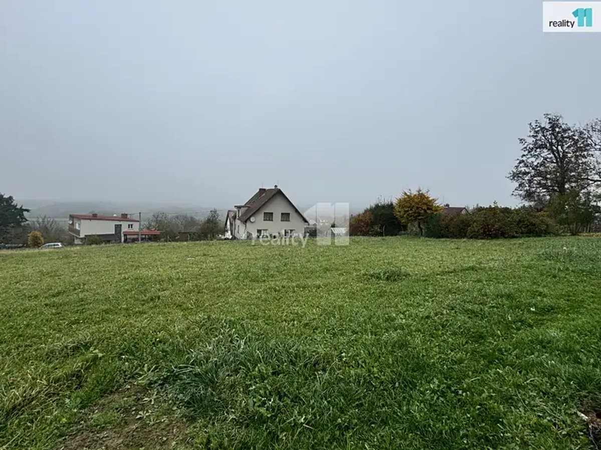 Prodej stavebního pozemku 1200 m²