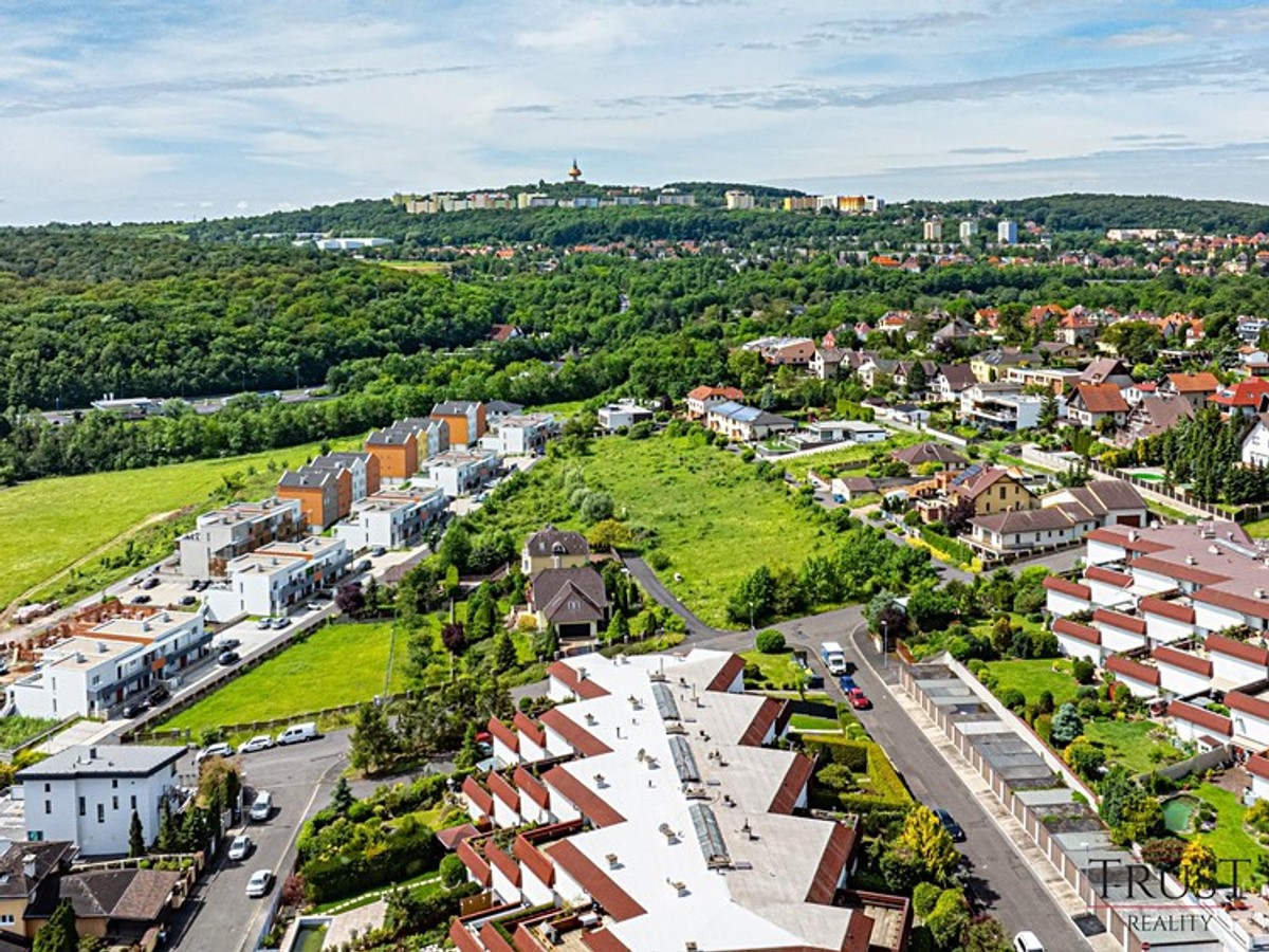Prodej stavebního pozemku 900 m²