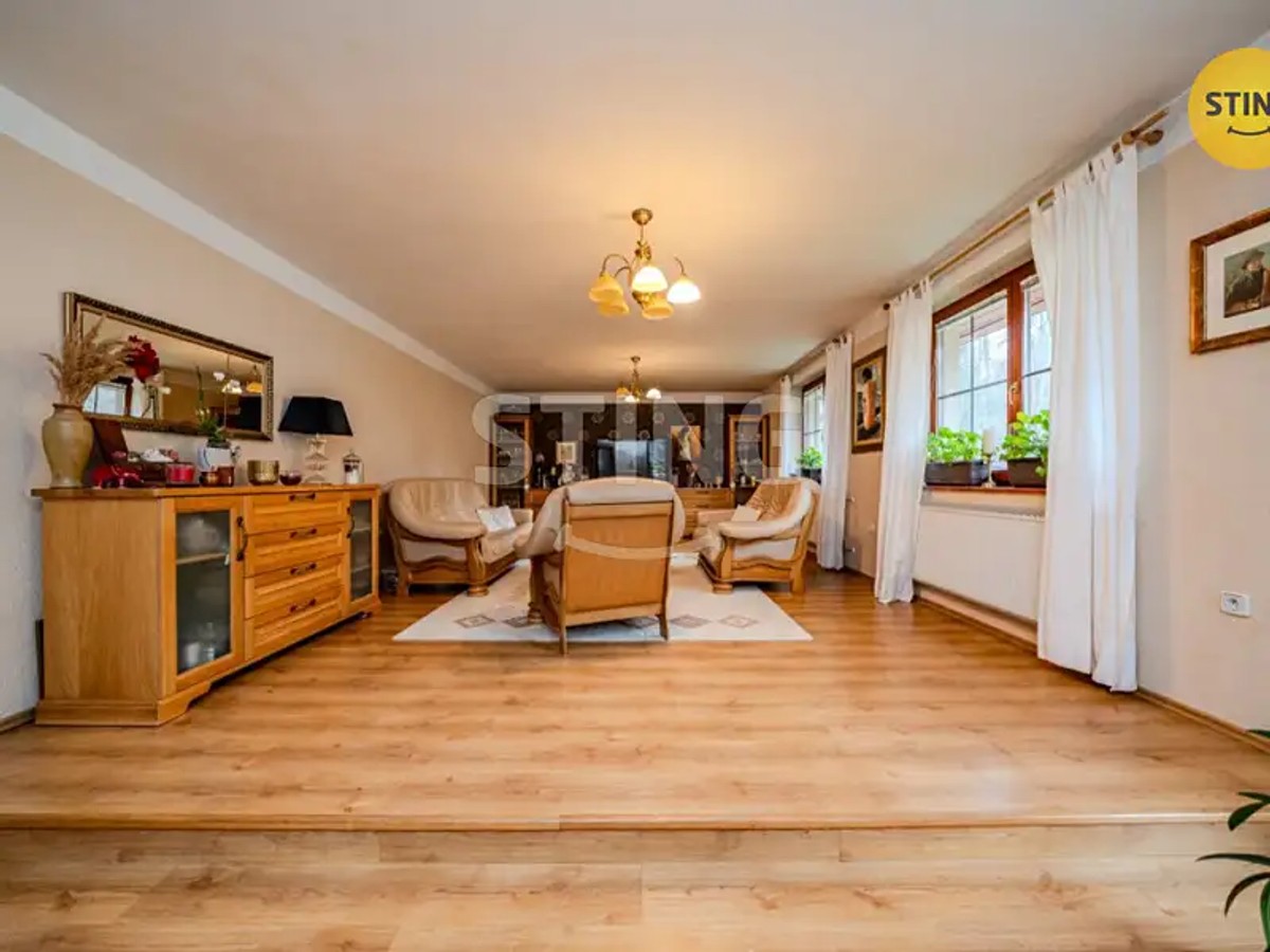 Prodej domu 240 m², pozemek 2035 m²