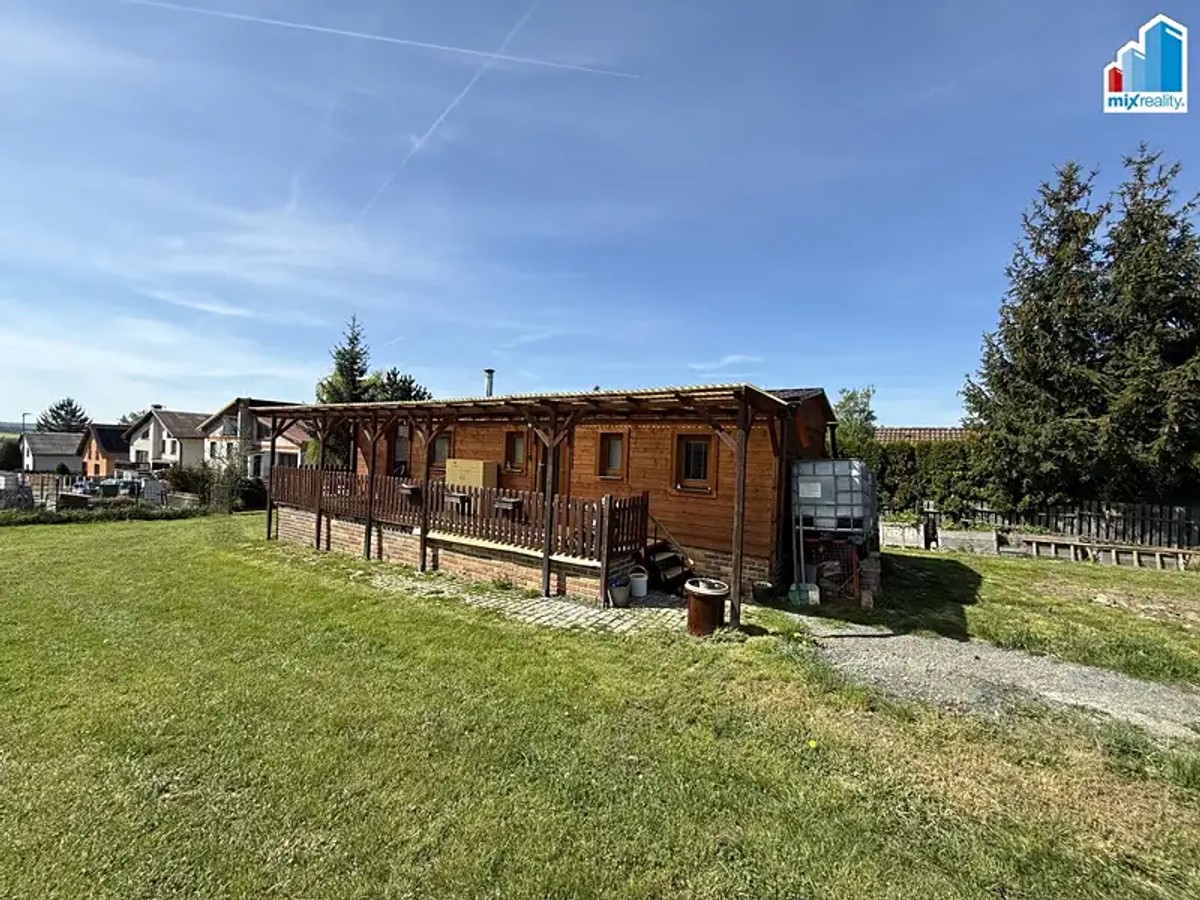 Prodej stavebního pozemku 2561 m²