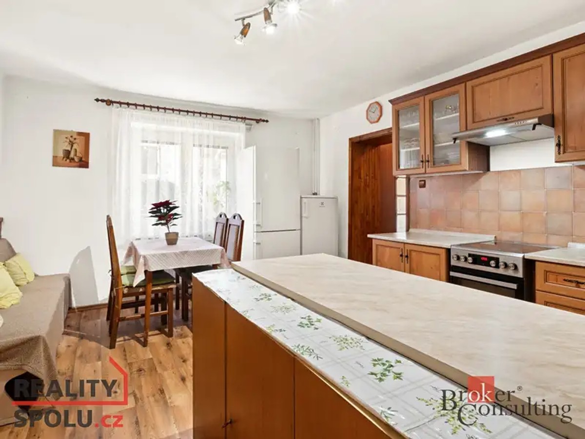 Prodej domu 297 m², pozemek 1378 m²