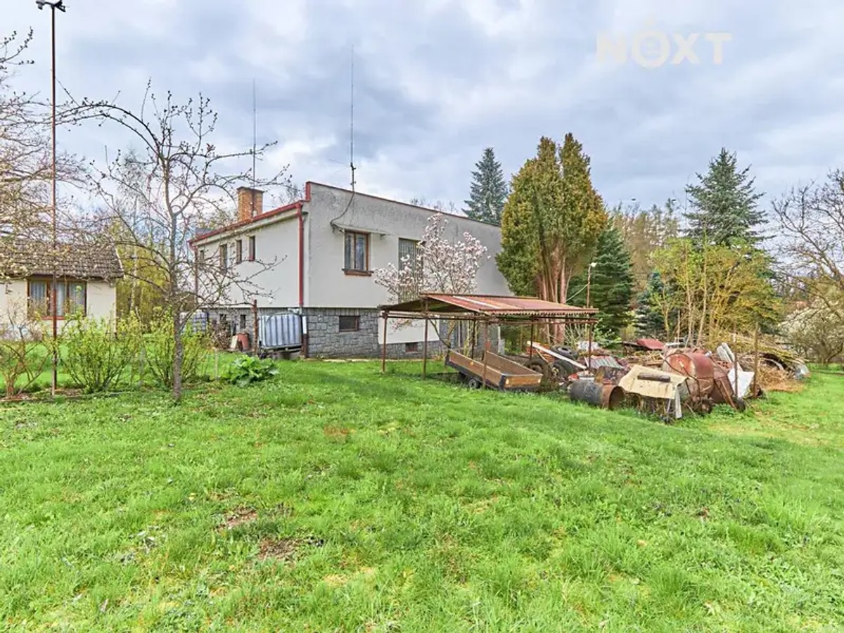 Prodej domu 300 m², pozemek 2300 m²